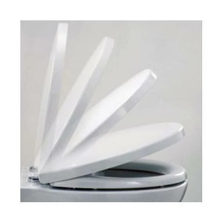 RAK Compact Soft Close Wrap Over Urea Seat 4 RAK Compact Soft Close Wrap Over Urea Seat - Image 2