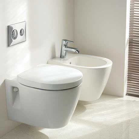 Ideal Standard Concept Space Toilet Seat & Cover 4 Ideal Standard Concept Space Toilet Seat & Cover - Image 2