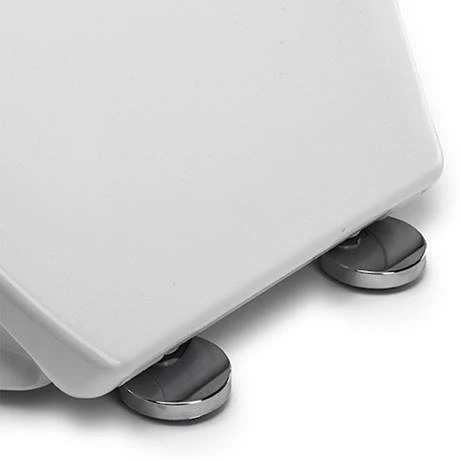 Croydex Flexi-Fix Constance White Anti-Bacterial Toilet Seat with Soft Close and Quick Release - WL601722H 5 Croydex Flexi-Fix Constance White Anti-Bacterial Toilet Seat with Soft Close and Quick Release - WL601722H - Image 3